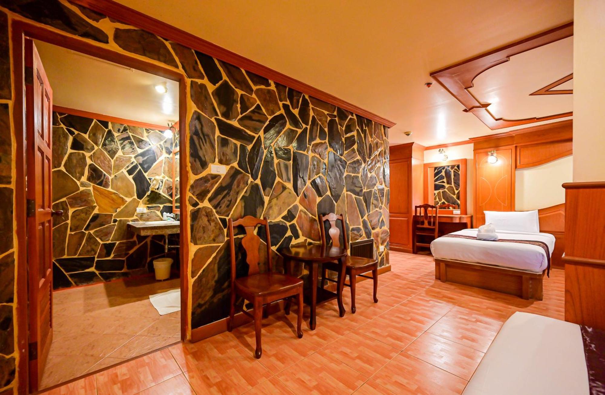 Tiger Complex Hotel Patong Eksteriør bilde