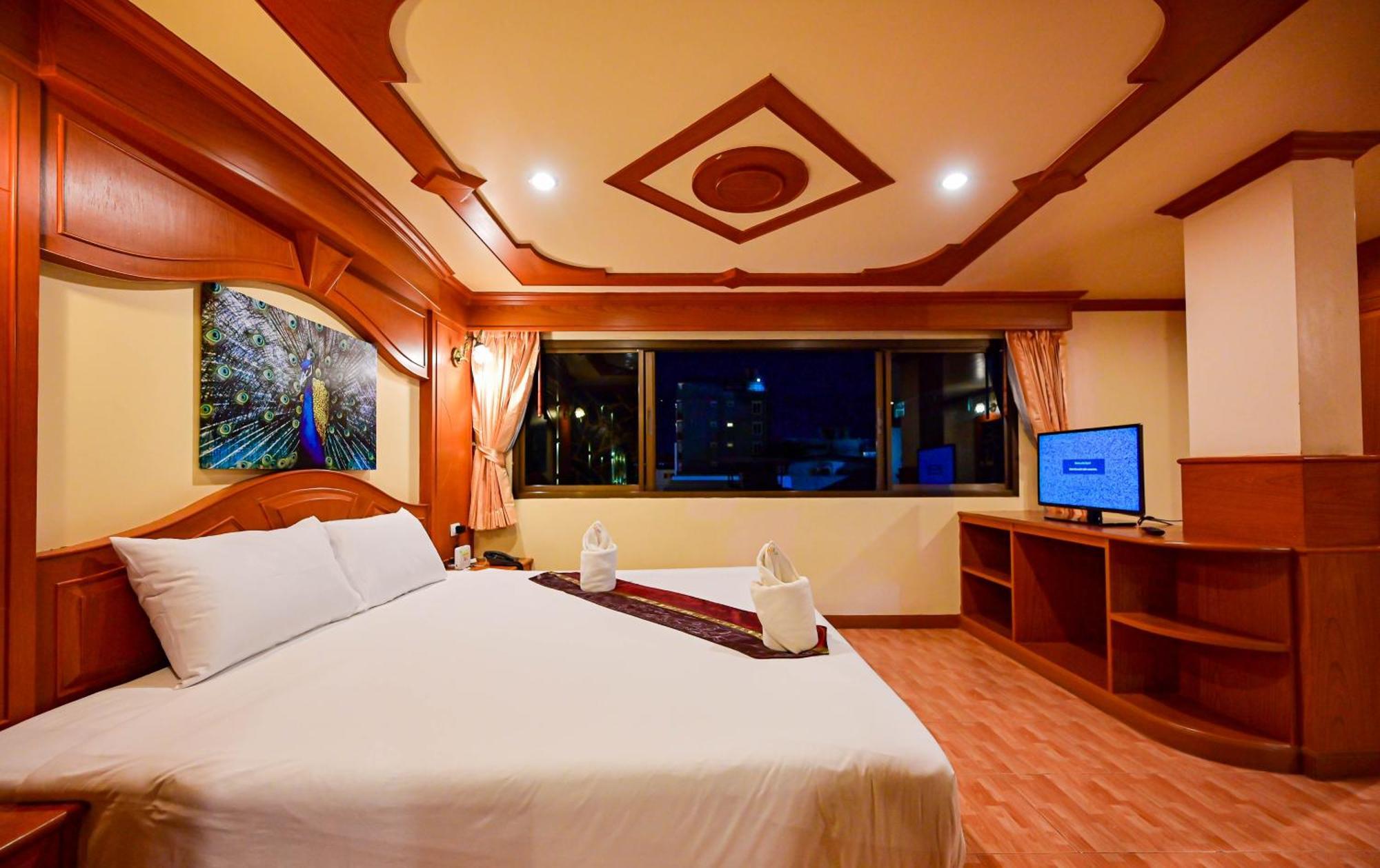 Tiger Complex Hotel Patong Eksteriør bilde
