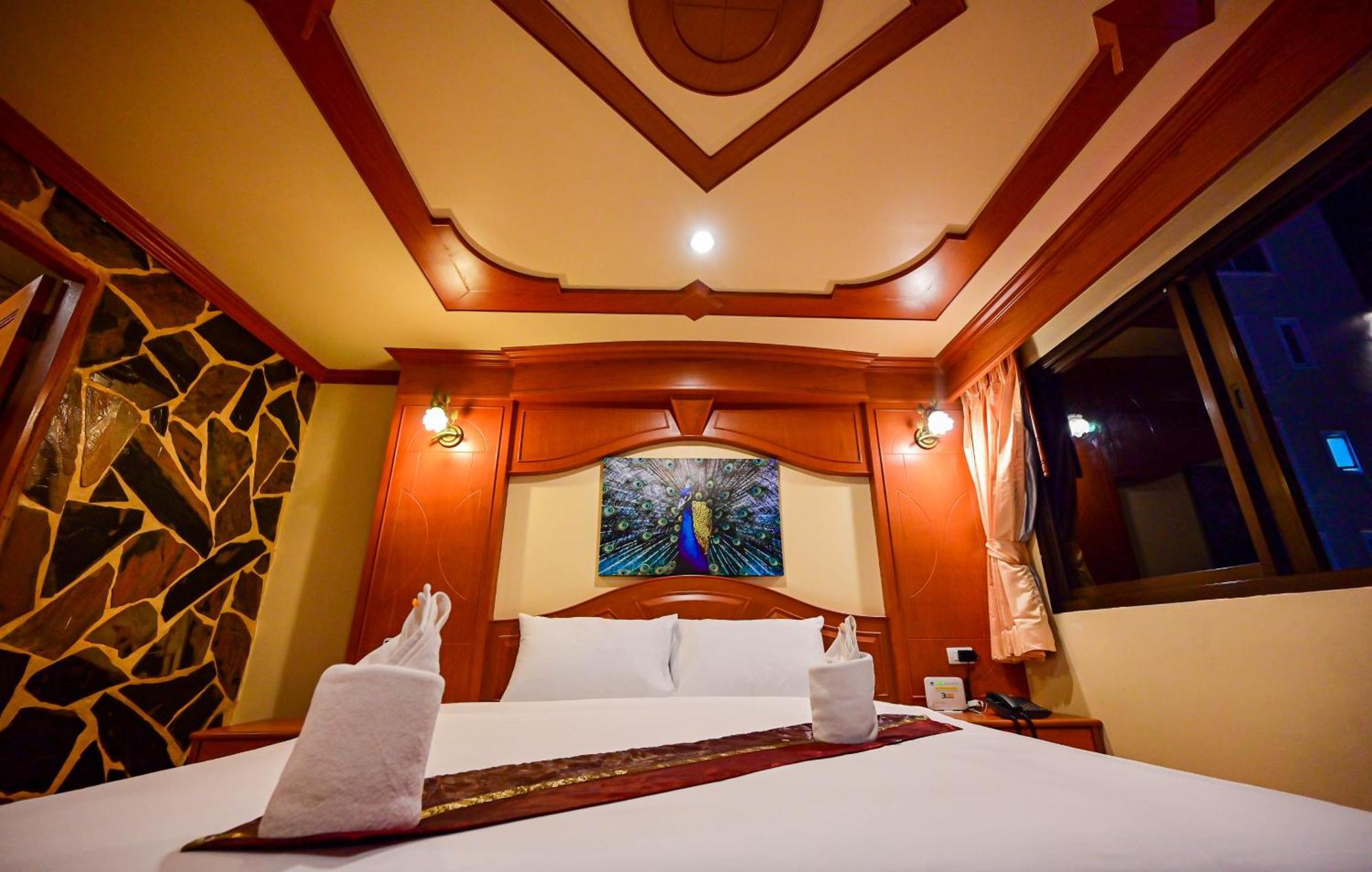 Tiger Complex Hotel Patong Eksteriør bilde