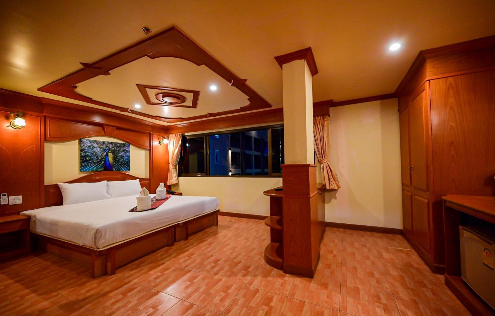 Tiger Complex Hotel Patong Eksteriør bilde